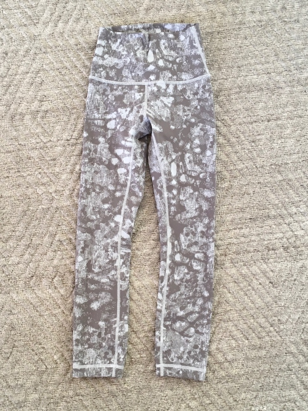 Lululemon leggings size 0